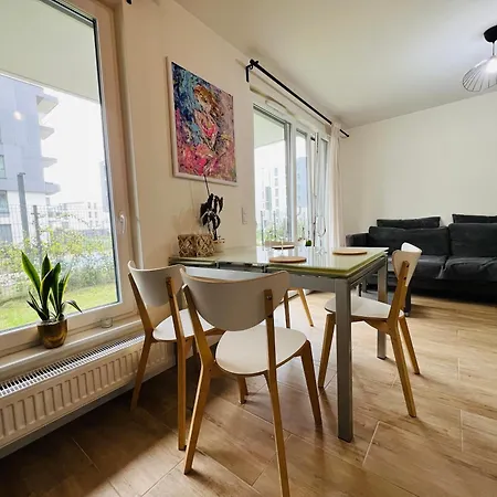 Bythesea Apartment *